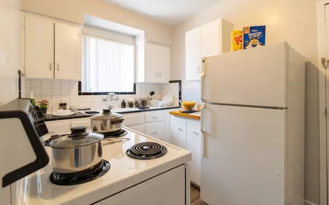 Building Photo - Lake Ivanhoe Shores Apartments