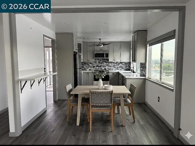 Foto del edificio - 3081 Birmingham Dr