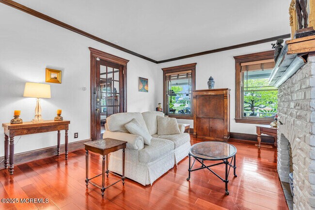 Foto del edificio - 304 8th Ave