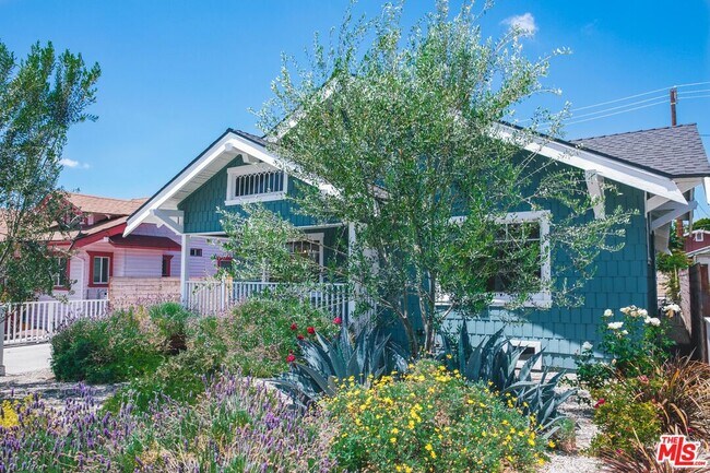 Foto del edificio - 137 N Dillon St