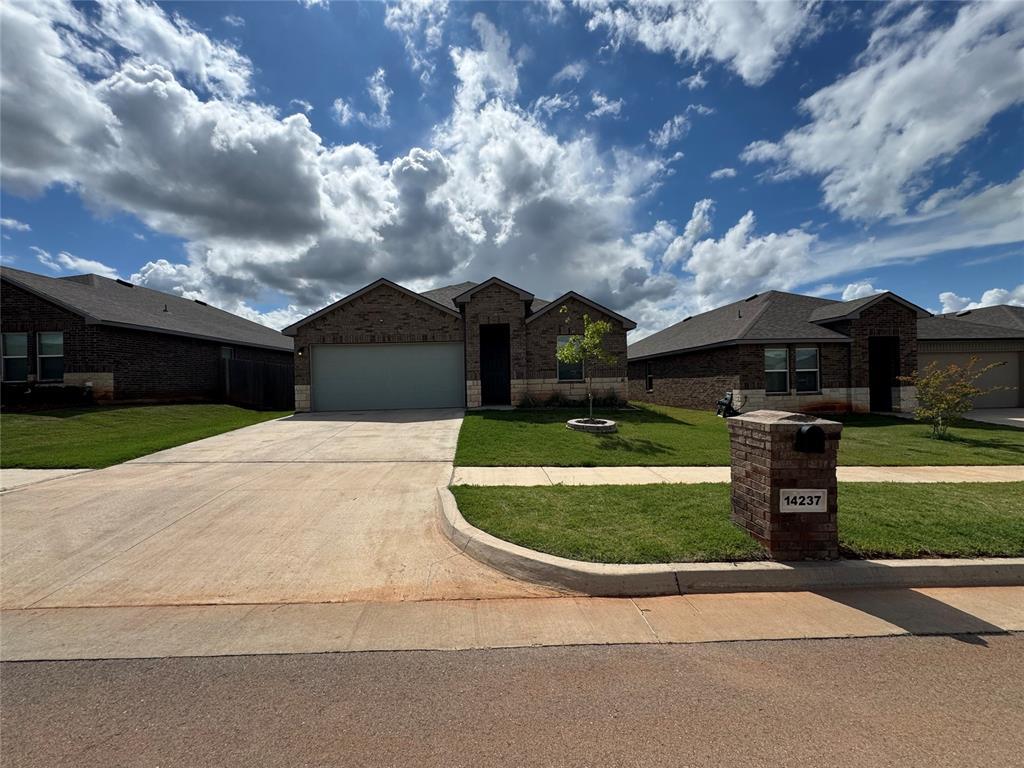 Primary Photo - 14237 Babbling Brook Dr
