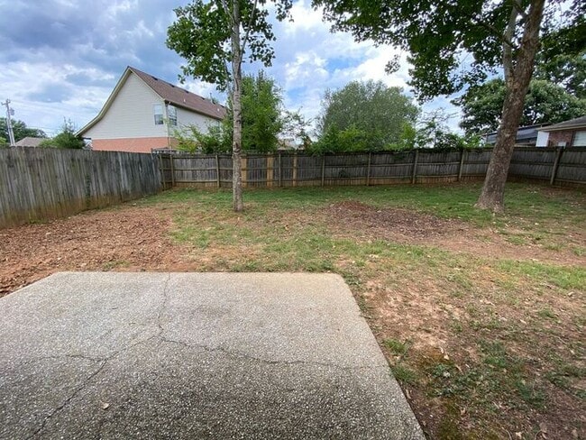 Building Photo - Beautiful Brick Home in Mt Juliet - Pet Fr...