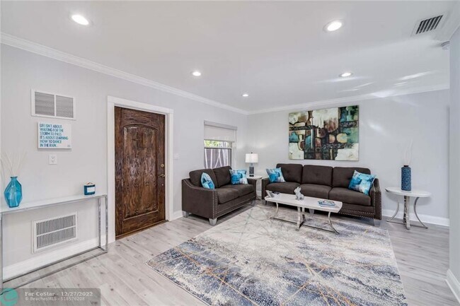 1512 NE 17th Way - 4