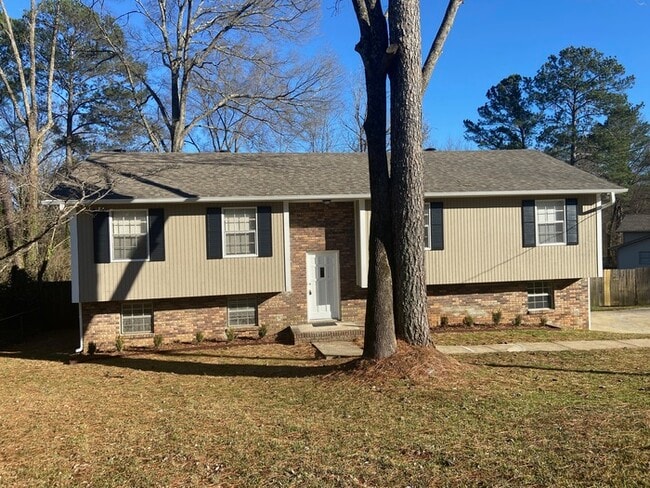 Building Photo - 600 20th Ct NE Center Point, AL 35215