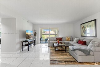 Building Photo - 5876 Regal Glen Dr