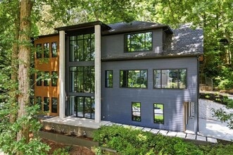 Building Photo - 4250 Carmain Dr NE