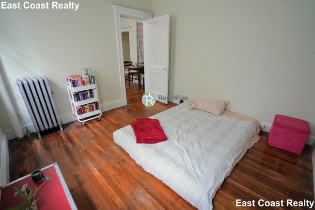Building Photo - 9 Egremont Rd