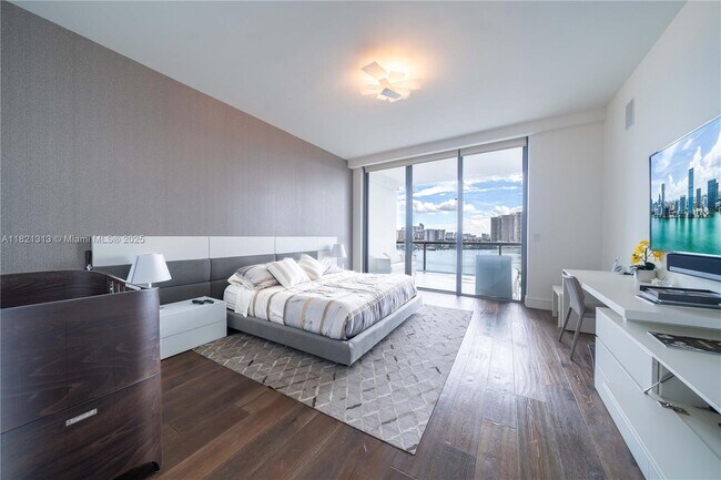 Foto del edificio - 3300 NE 188th St