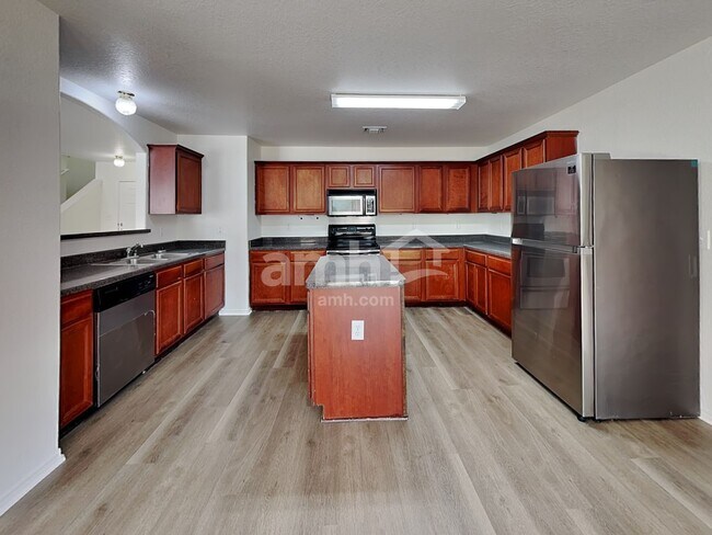 Foto del edificio - 3312 Whisper Bluff