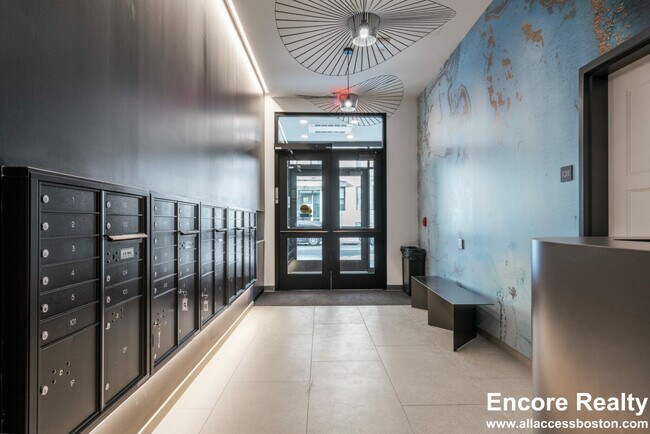 Foto del edificio - 100 Hemenway St