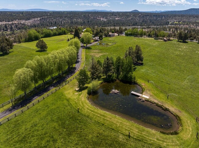 Foto del edificio - One of a kind, Magnificent Ranch Estate Pr...