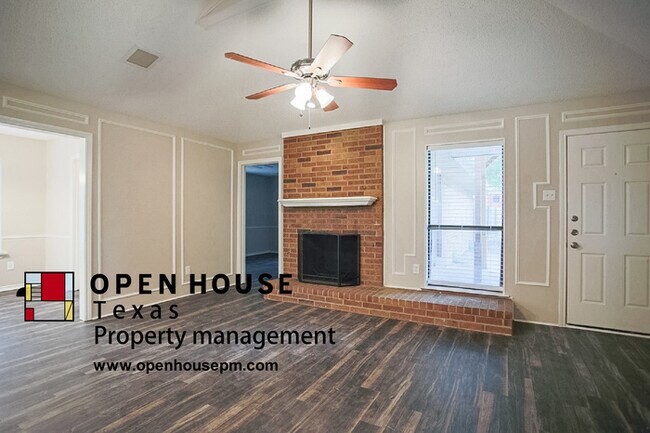 Foto del edificio - 1602 Walker Dr, Carrollton