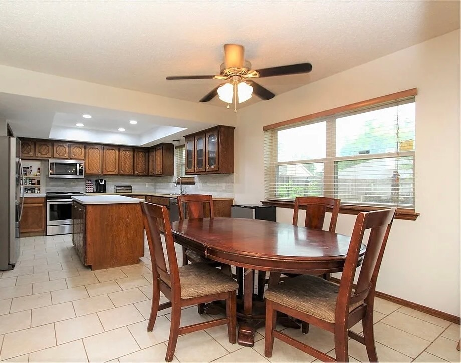 10104 Paisley Rd, Yukon, OK 73099 House Rental in Yukon, OK