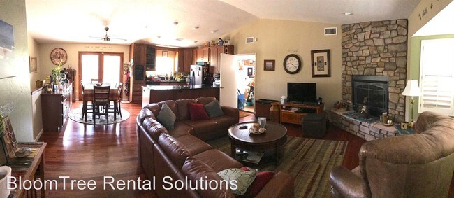 Building Photo - 3 br, 2 bath House - 1055 Hyland Circle