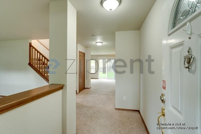 Building Photo - 4100 Scoria Ln SE
