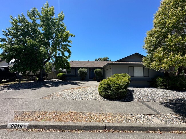 Building Photo - Beautiful 3-Bed, 2-Bath Single-Level Home ...