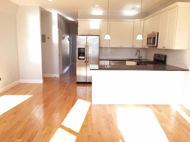 Primary Photo - 1445 30th Dr