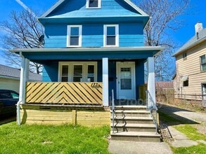 Building Photo - 173 Fairlawn Ave