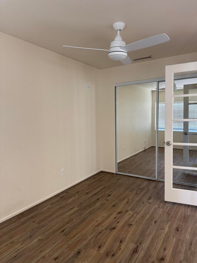 Building Photo - 45270 Sunbrook Ln