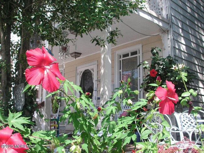 Foto del edificio - 69 Cookman Ave