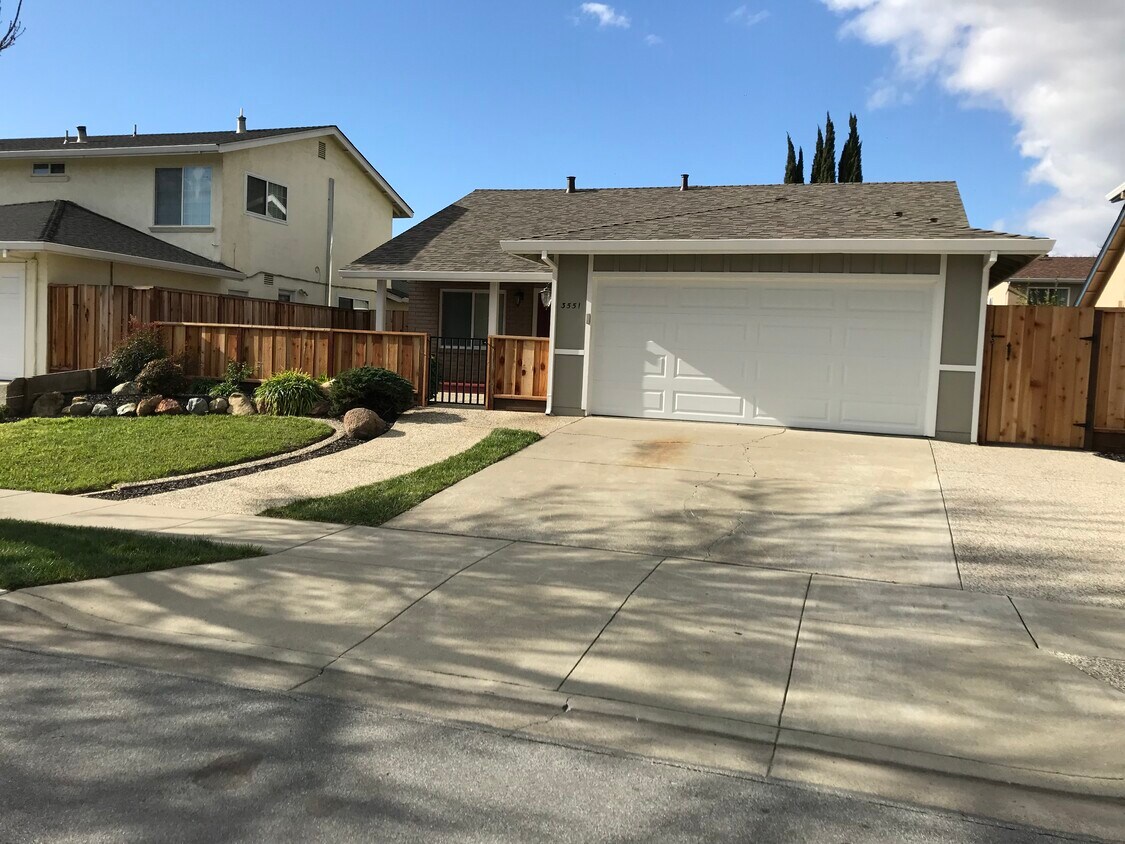 Foto principal - 3551 Turner Ct
