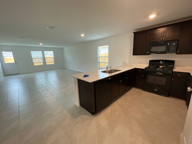 Foto del edificio - 309 Sun Bluff Rd