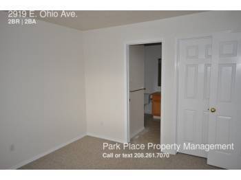 Foto del edificio - 2919 E Ohio Ave