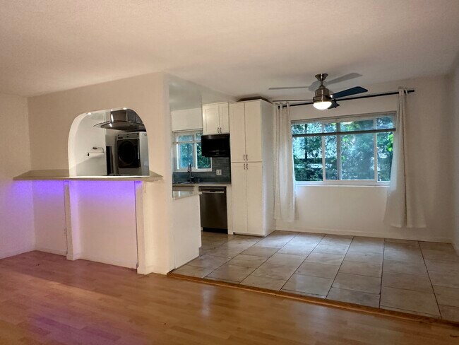 Foto del edificio - 6108 Romaine St