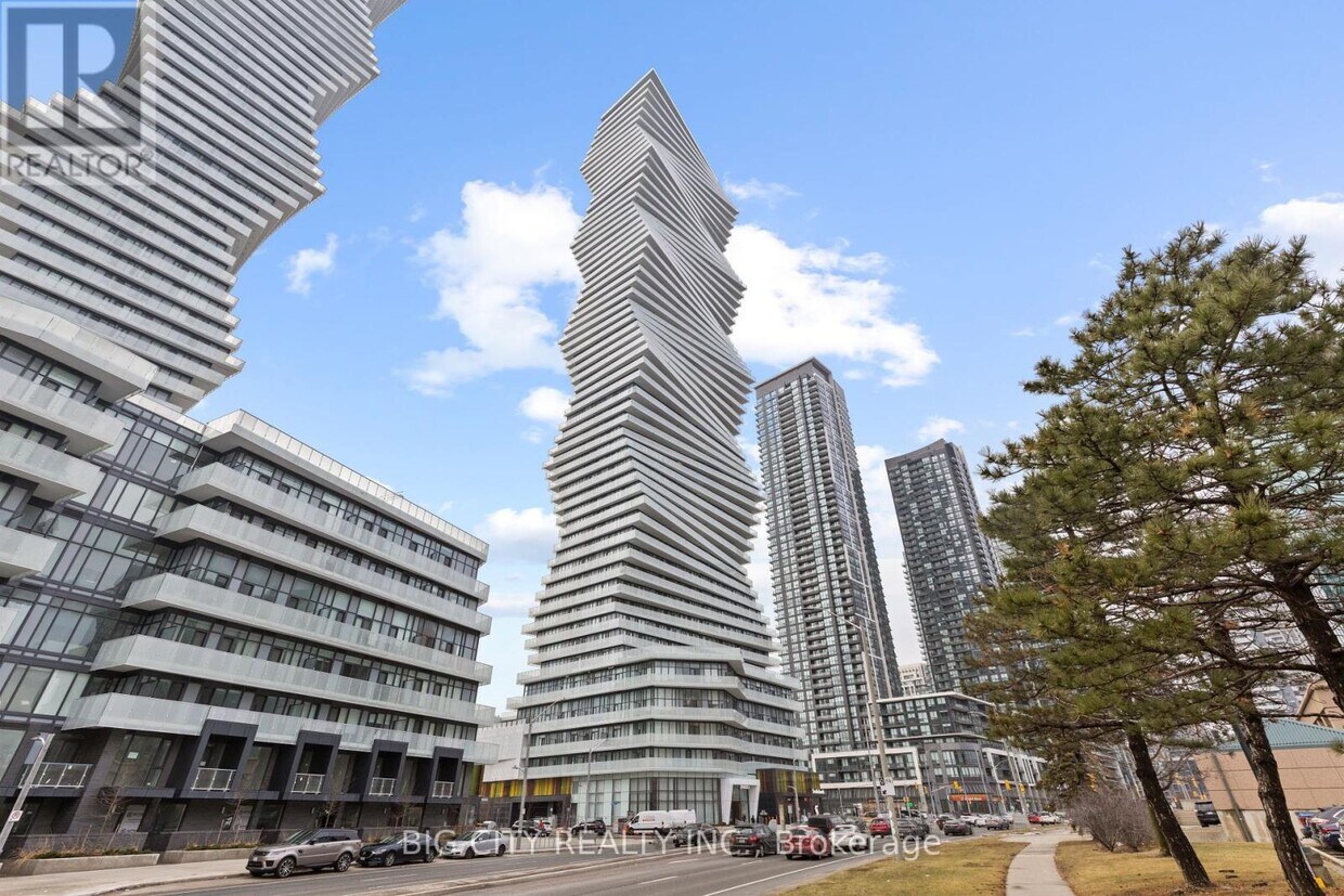 Photo principale - 3900-3900 Confederation Pkwy
