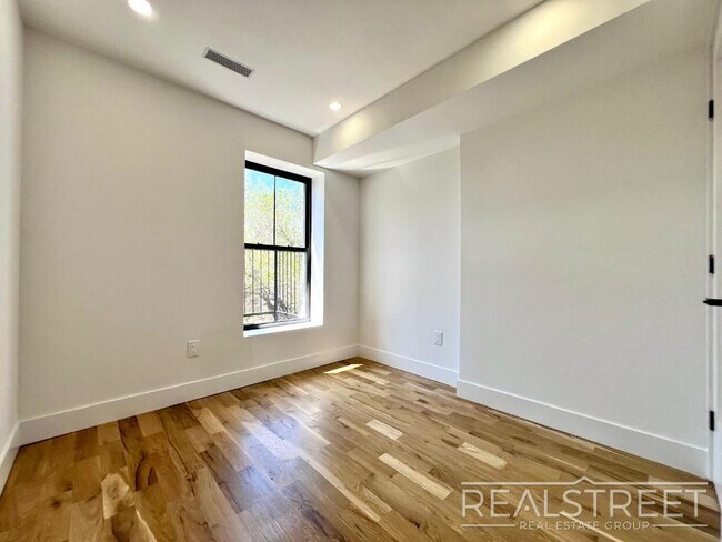 Foto del edificio - Brand New 2 bed 2 Bath in Ocean Hill!