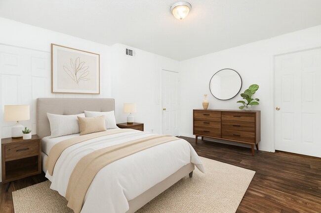 Foto del edificio - The Trails of Dickson Apartment Homes