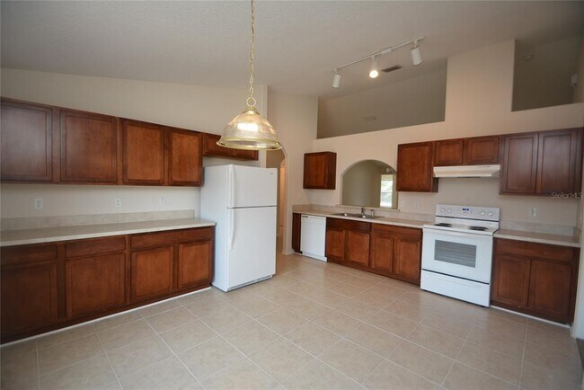 Building Photo - 30 Primrose Ln