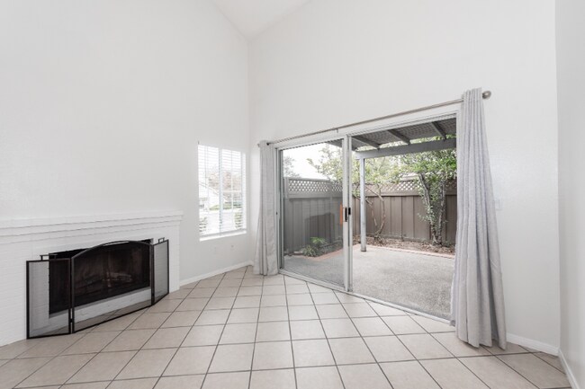 Foto del edificio - 2882 Sanford Ln