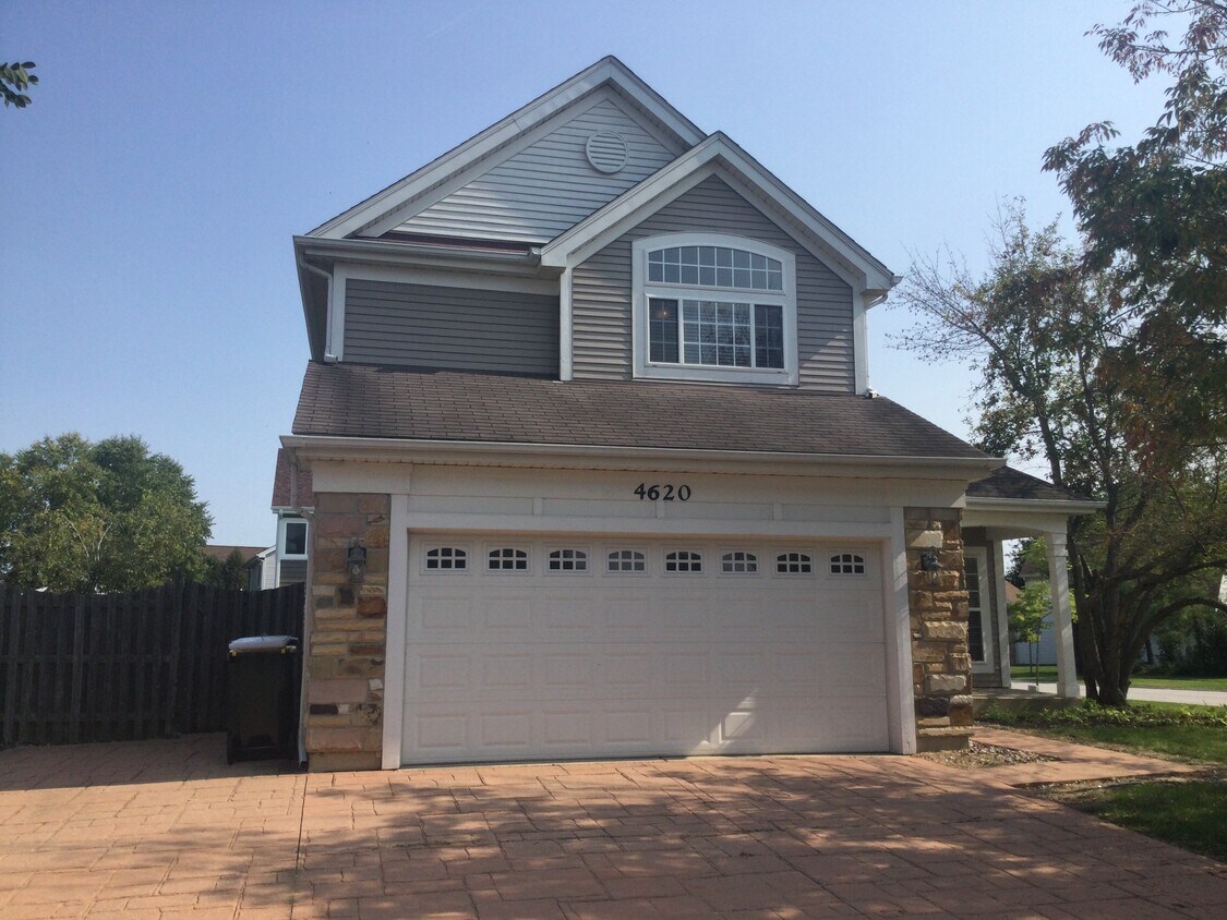 Primary Photo - 4620 Rolling Hills Dr