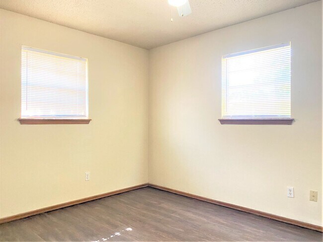 Foto del edificio - A gorgeous home near Tinker Air Force Base!!!