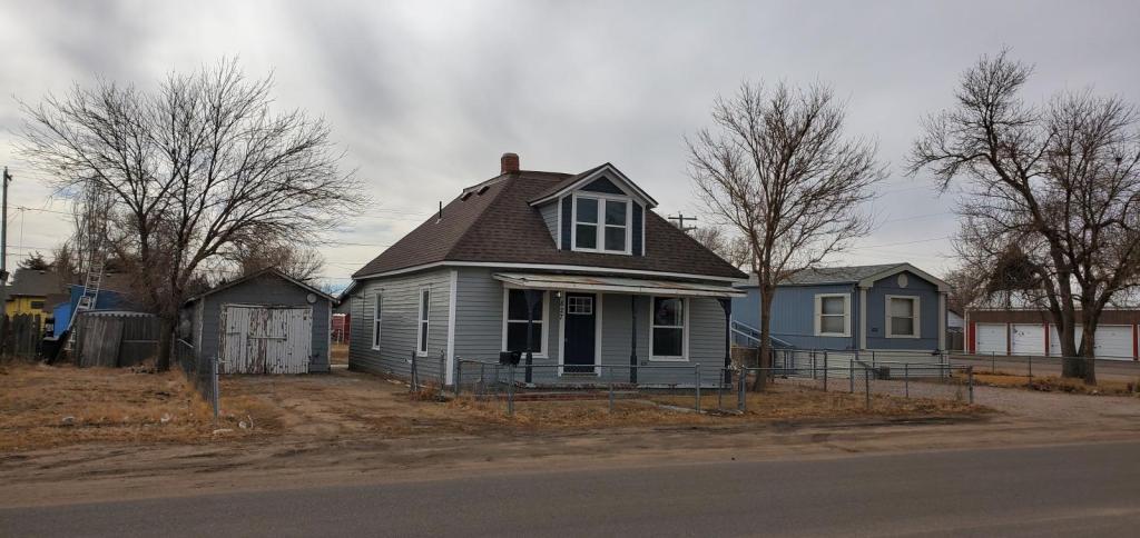 Foto principal - 827 Douglas St