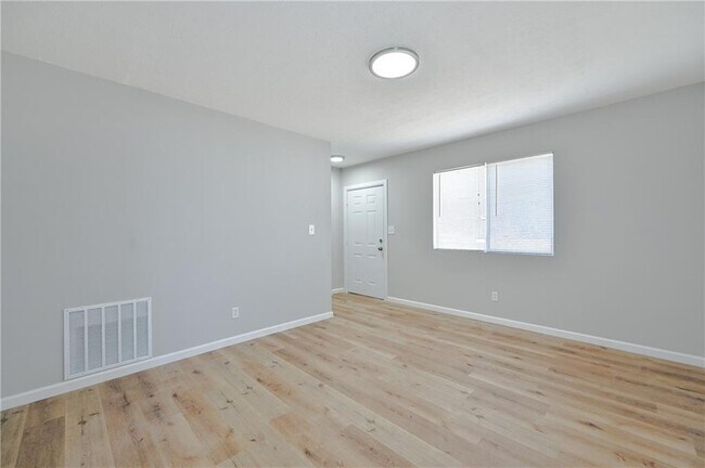Building Photo - 955 Tilden NW St