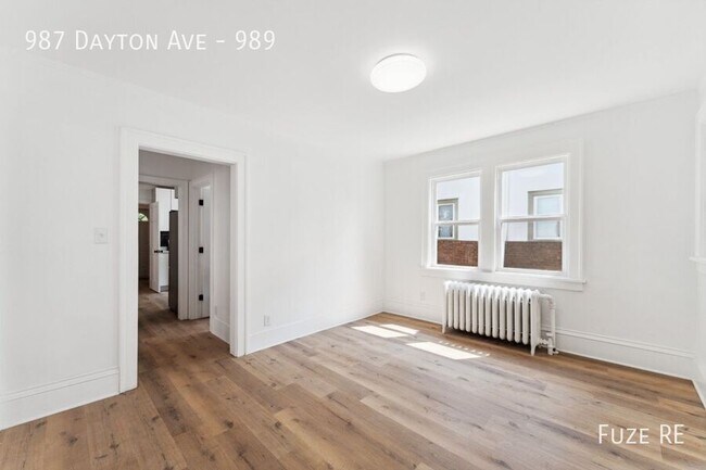 Building Photo - 987 Dayton Ave