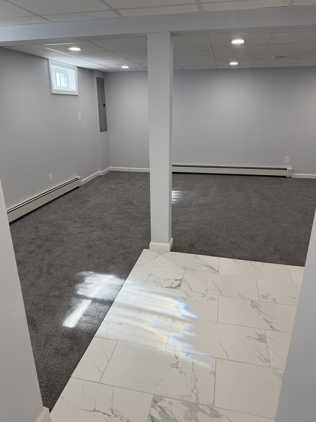 Building Photo - 105 Mohawk Ave