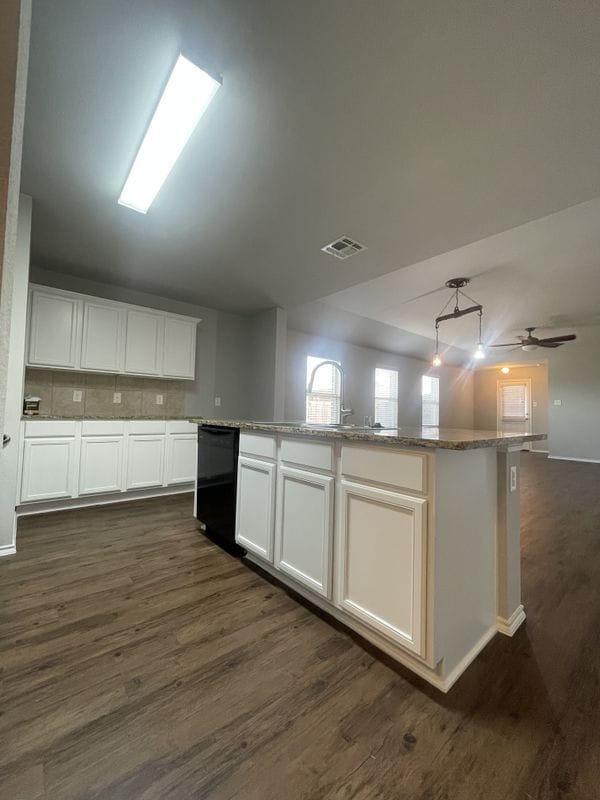Building Photo - 1610 Sorghum Dr