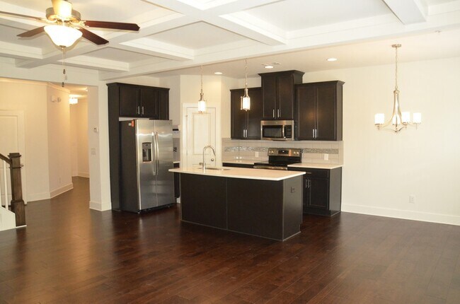 Building Photo - 289 Arbor Crowne Dr