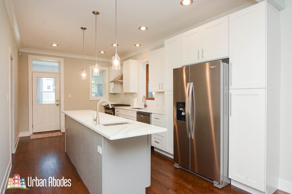 Foto principal - 3129 W Eastwood Ave