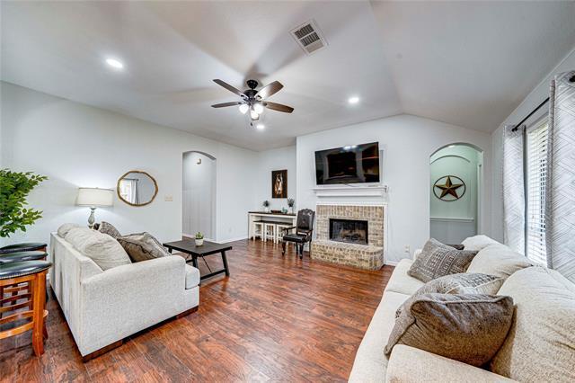 Foto del edificio - 1700 Sparrow Ln