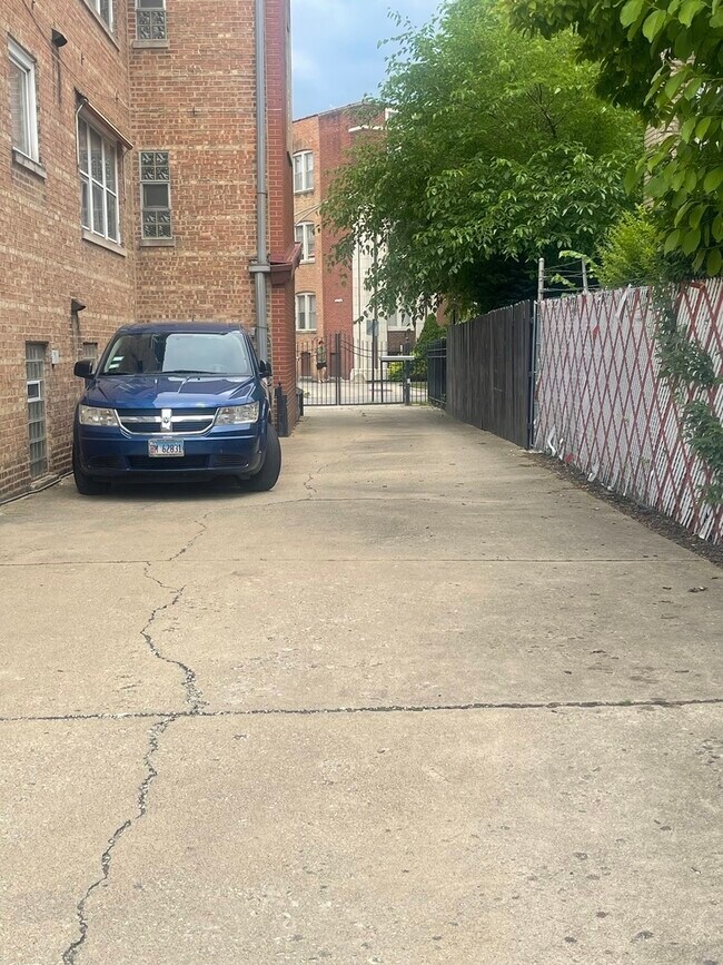 Foto del edificio - 7228 S Phillips Ave