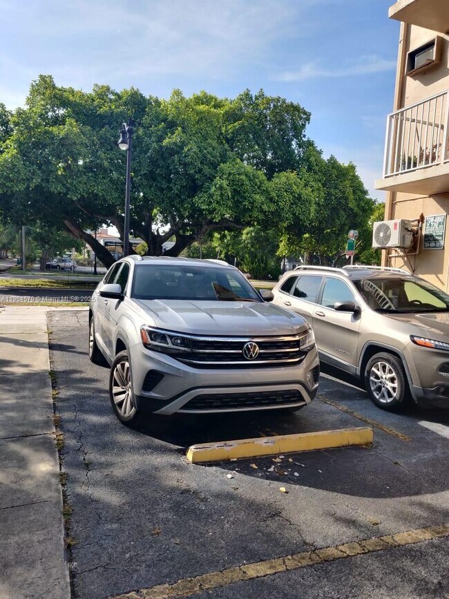 Foto del edificio - 2300 SW 3rd Ave