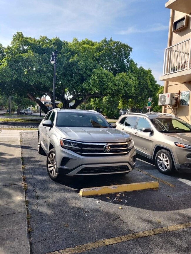 Building Photo - 2300 SW 3rd Ave