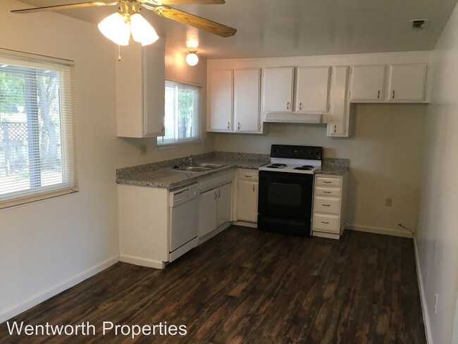 Foto del edificio - 3 br, 2 bath House - 1103 Yvonne Street