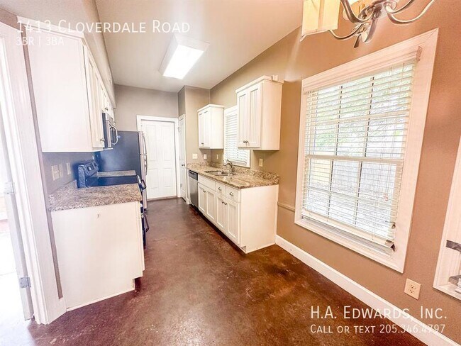Foto del edificio - 1413 Cloverdale Rd