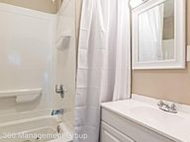 Building Photo - 4 br, 2 bath House - 15 N. Bloomfield Rd