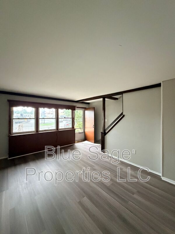 Building Photo - 3403 Township Line Rd